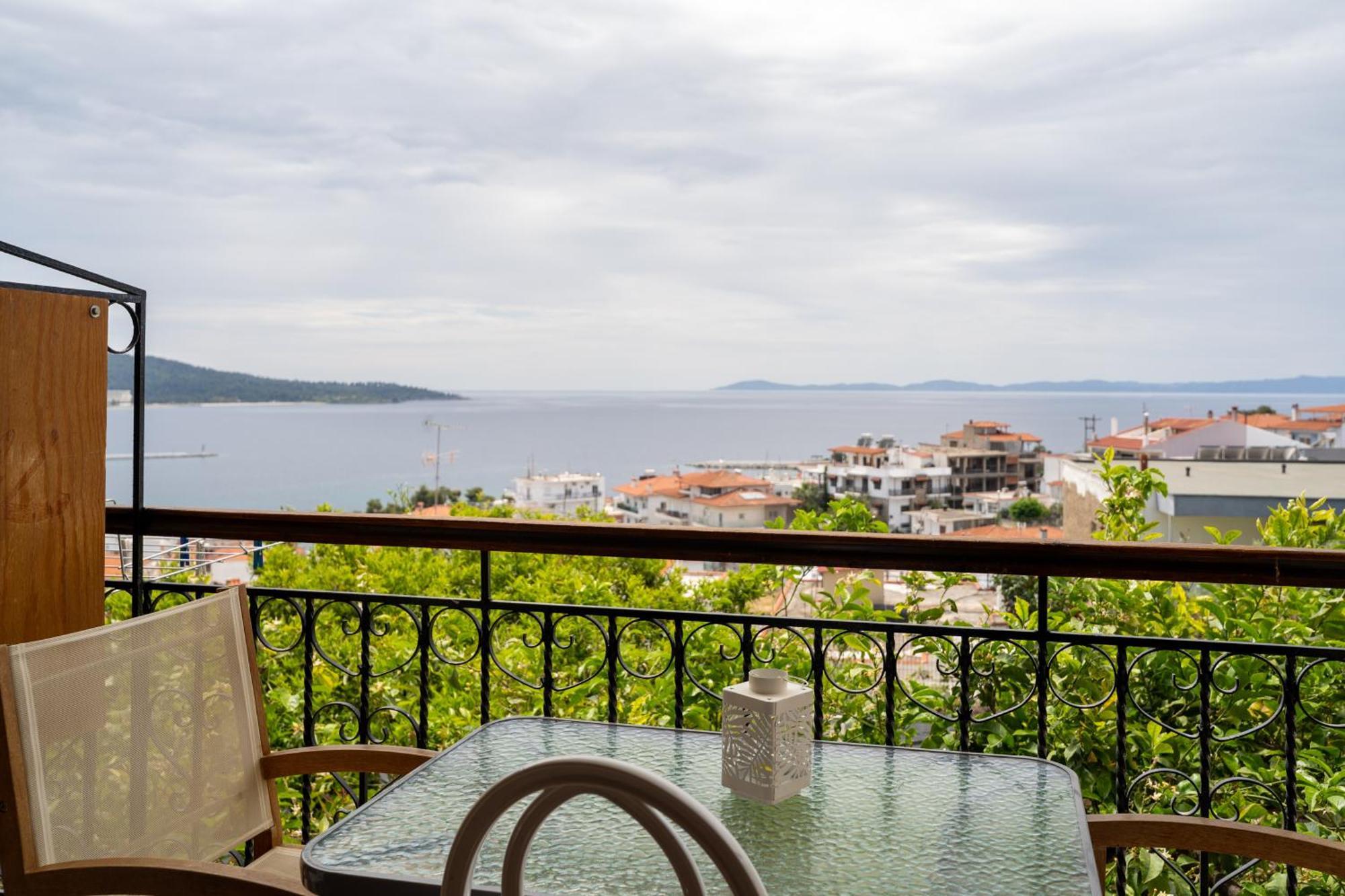 House Mistral Apartment เนโอสมาร์มาราส ภายนอก รูปภาพ
