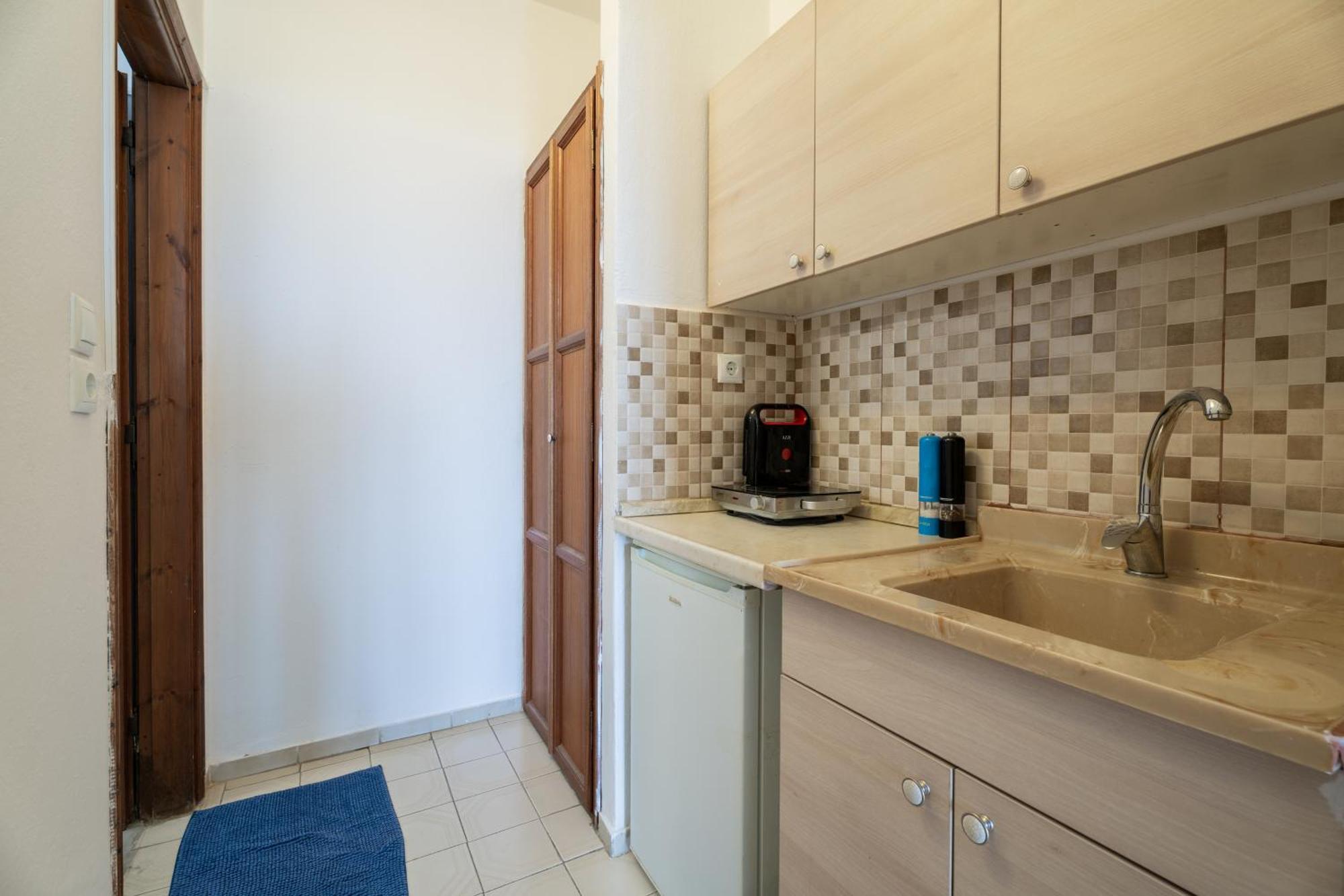 House Mistral Apartment เนโอสมาร์มาราส ภายนอก รูปภาพ