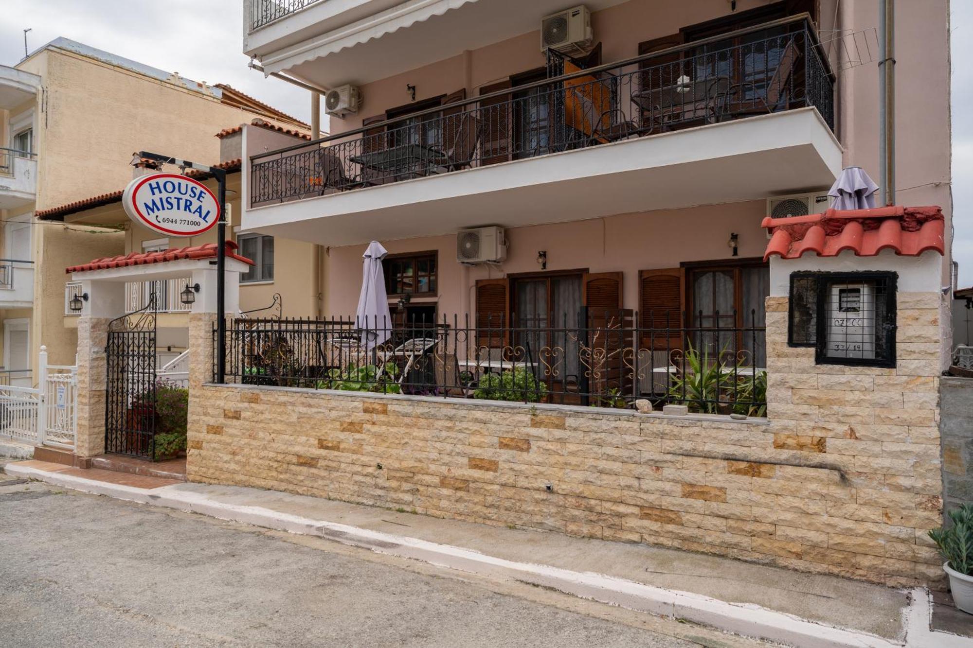 House Mistral Apartment เนโอสมาร์มาราส ภายนอก รูปภาพ